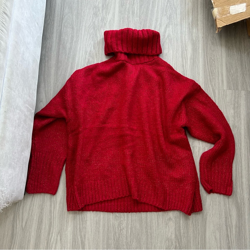 American eagle beautiful red turtleneck